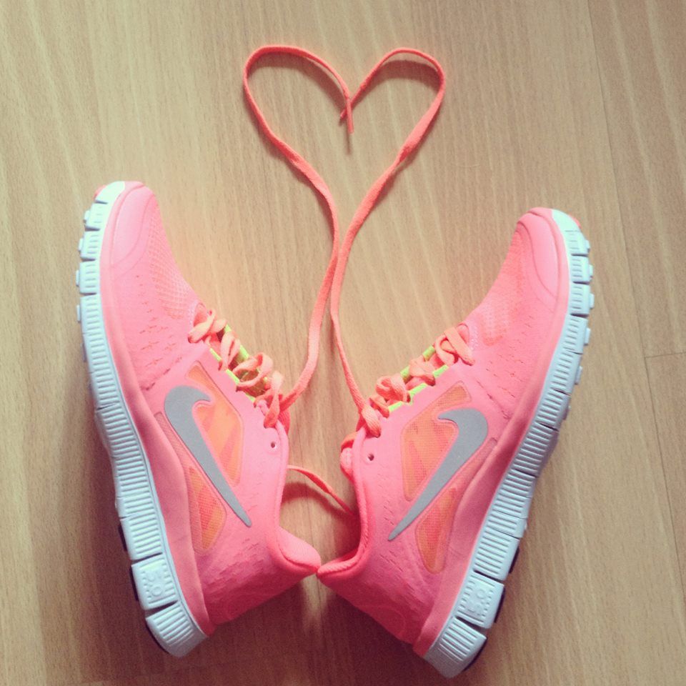nike running sports shoes