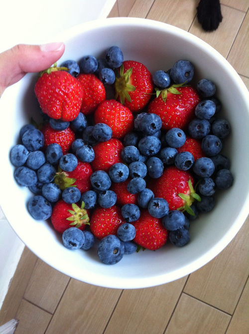 Strawberries & Blueberries Pictures, Photos, and Images for Facebook