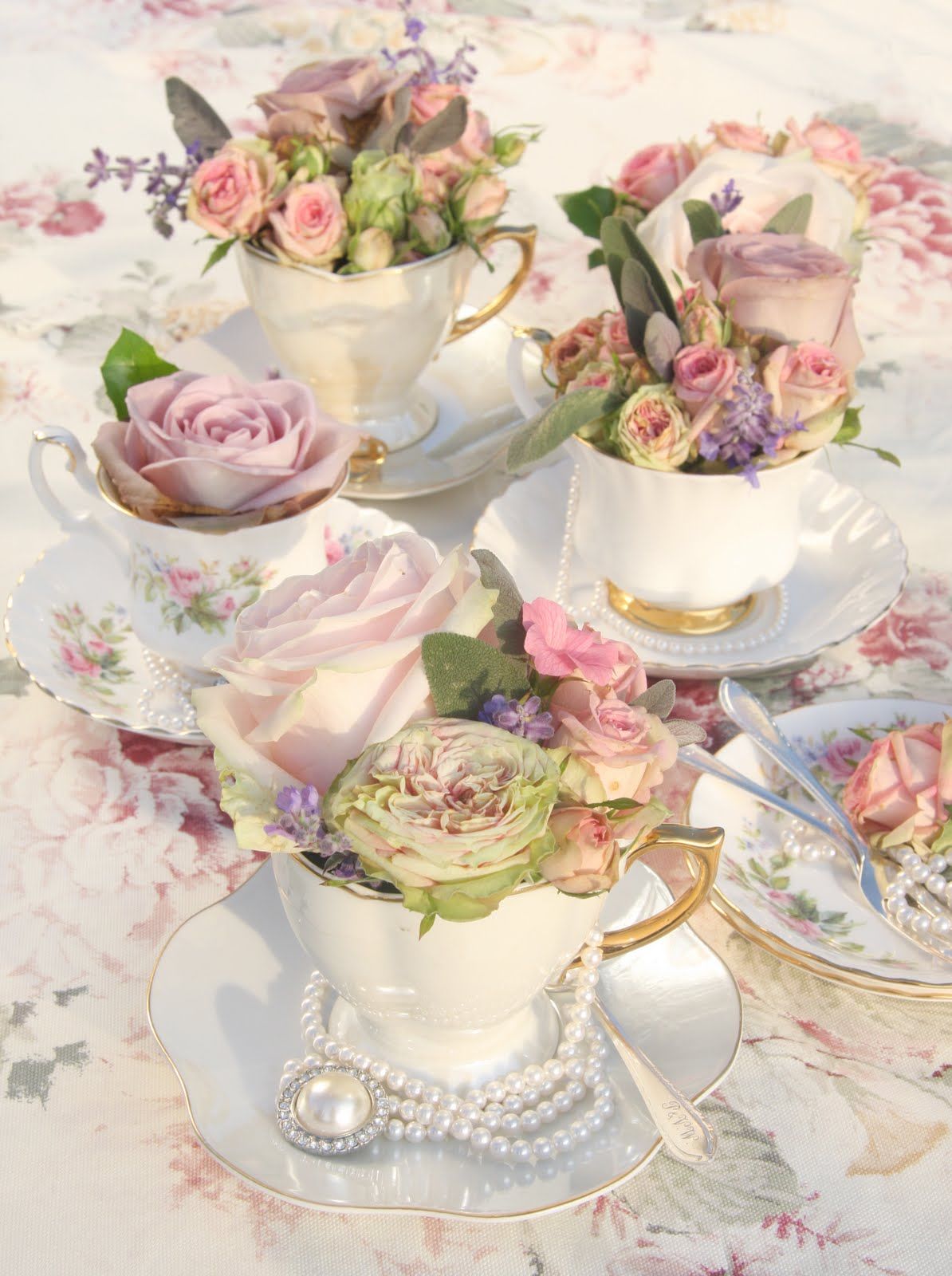 Roses Bouquets In Teacups Pictures, Photos, and Images for Facebook