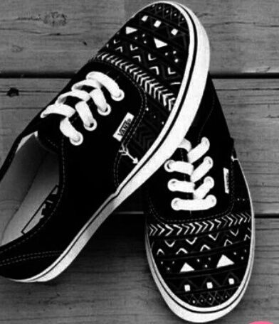 vans black and white pattern