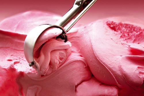 Strawberry ice cream Strawberry ice cream