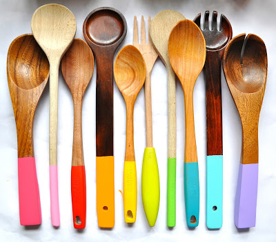 Painting wooden spoons