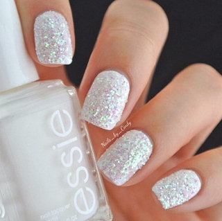 White Glitter manicure