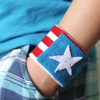 Patriotic fashion cuffs