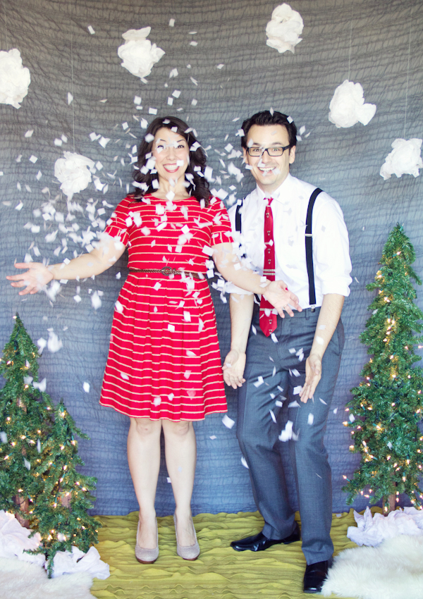 DIY Holiday Photo Backdrop DIY Holiday Photo Backdrop