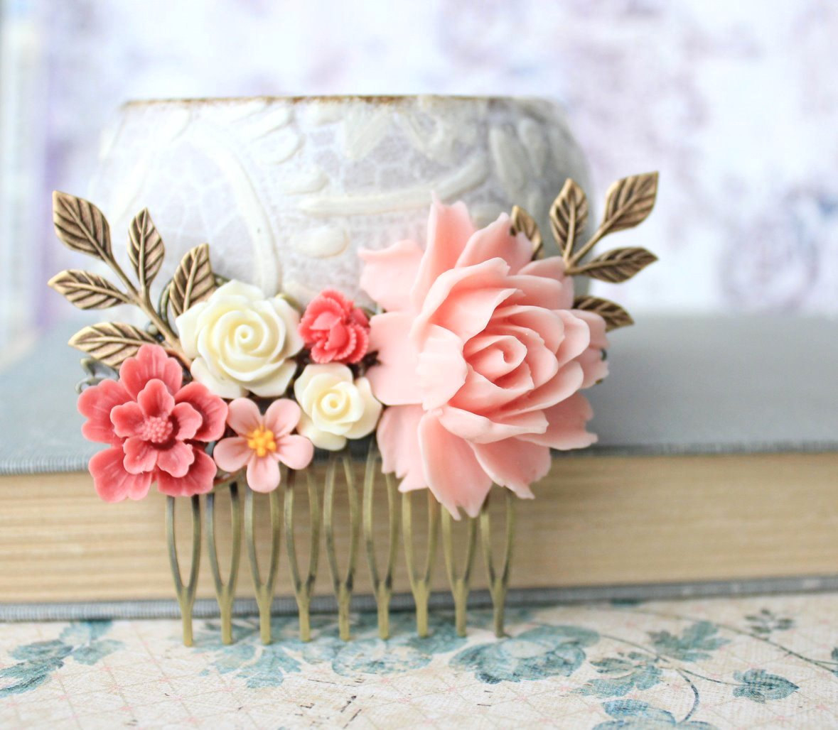 Pink rose comb Pink rose comb