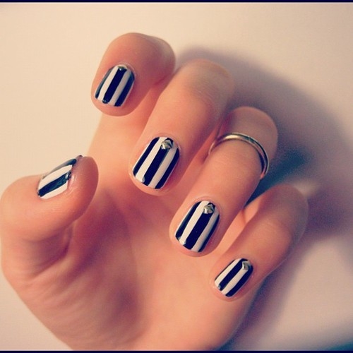 Black and white striped nails