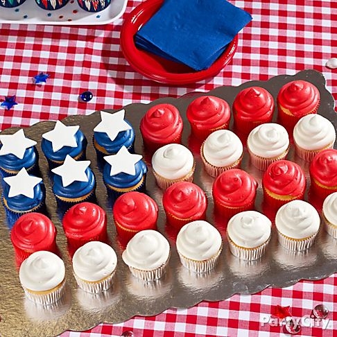 July 4th Cupcake Table