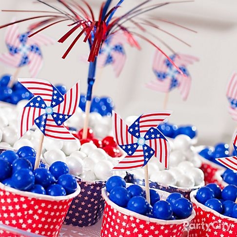 Mini Pinwheel Candy Cups