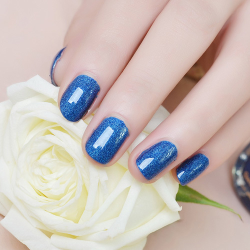 Glossy glitter blue nails Glossy glitter blue nails