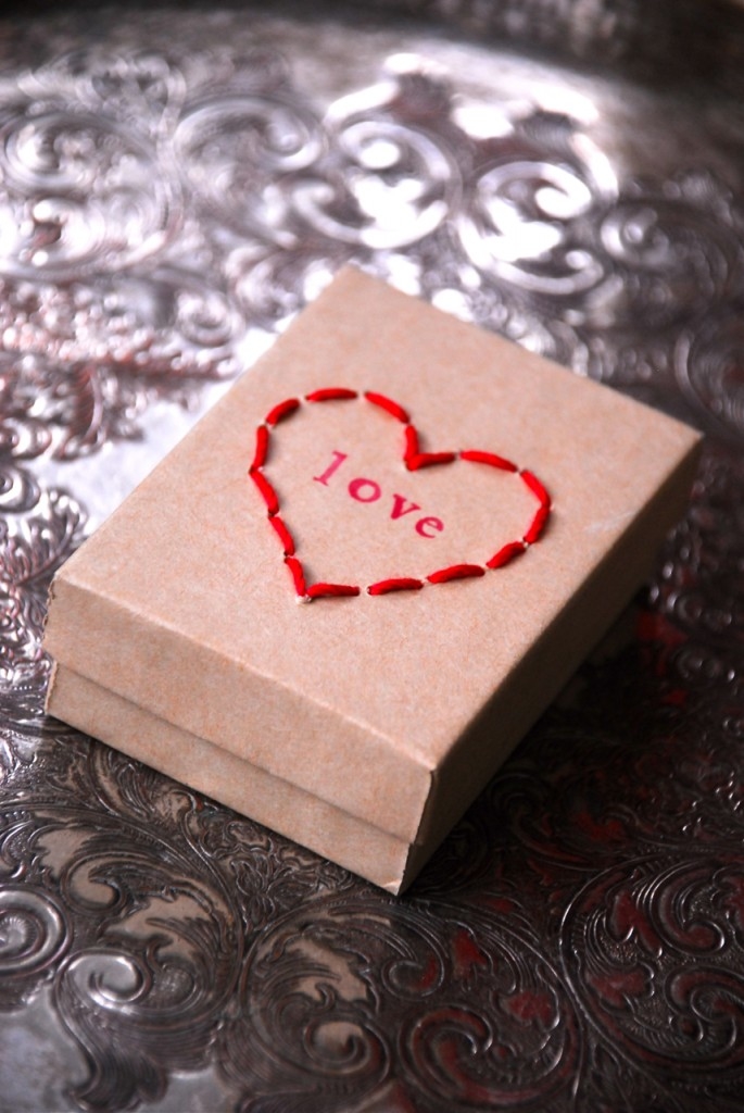 Stitched heart box