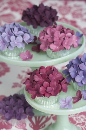 Sweet Hydrangea Cupcakes Sweet Hydrangea Cupcakes