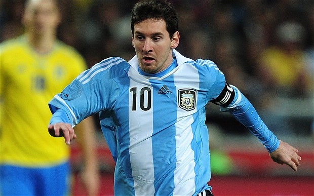 Messi carries Argentina advance to round of 16, defeating Iran 1 - nil
