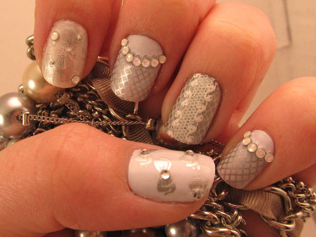 Pretty Lacy Design Nails