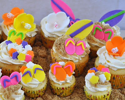 Cute Tropical Summer Cupcakes Cute Tropical Summer Cupcakes