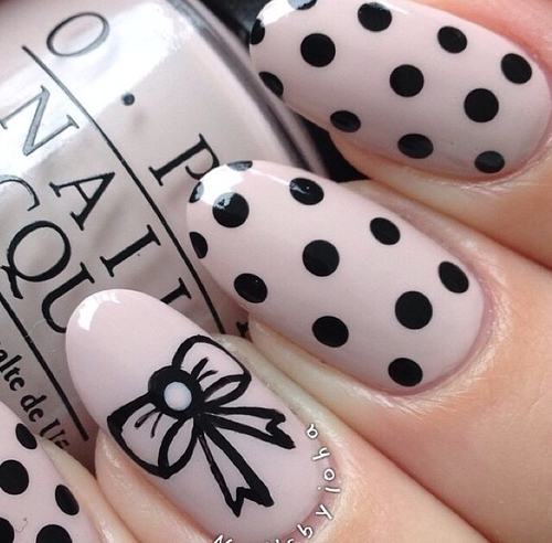 Bow polka dot nails Bow polka dot nails