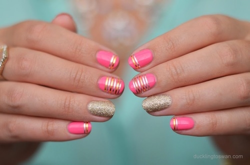 Coral and gold nails Coral and gold nails