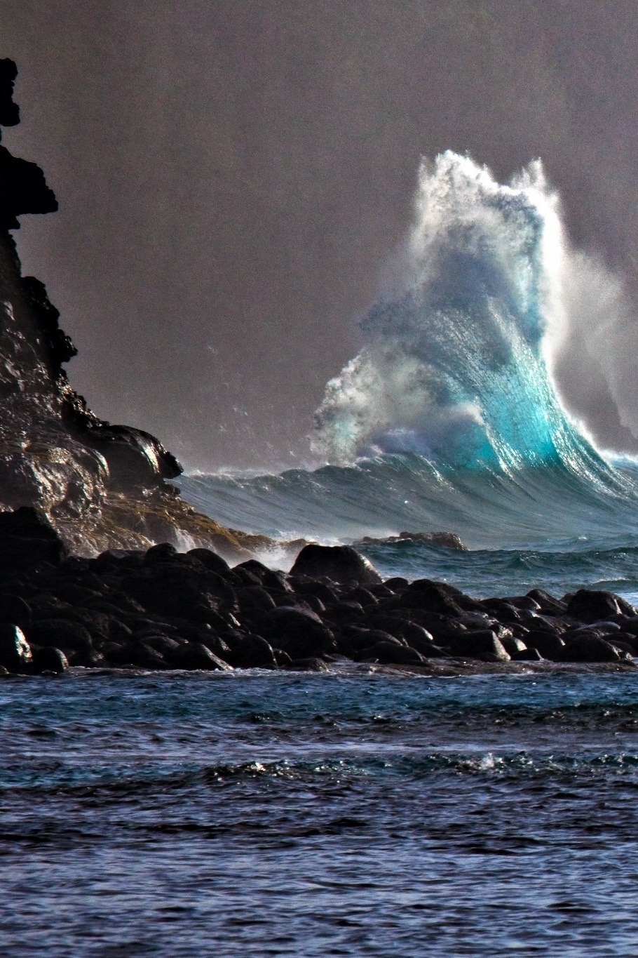 Huge wave