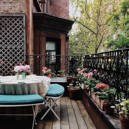 Patio setting Patio setting