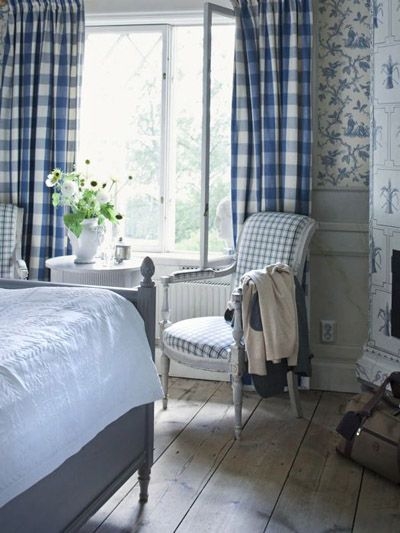 Shabby chic country bedroom