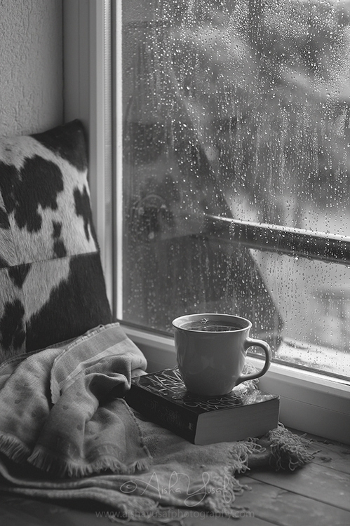 Tea and raindrops.. Tea and raindrops..