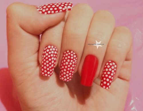 Polka dot nails Polka dot nails