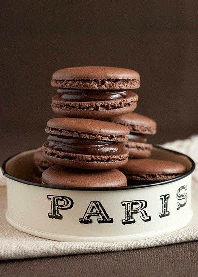 Chocolate macaroons Chocolate macaroons