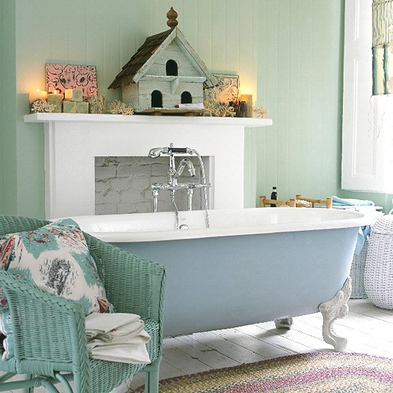 Shabby Chic Bathroom with Clawfoot Tub Shabby Chic Bathroom with Clawfoot Tub