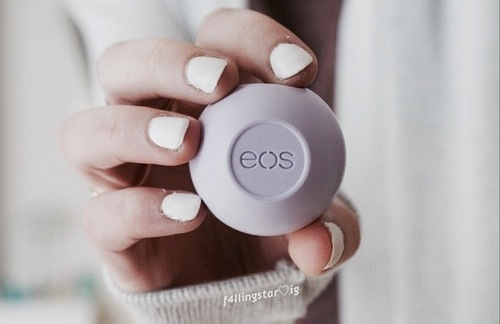 Powder white nails Powder white nails