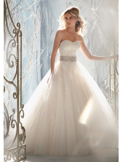 Strapless Sweetheart Wedding Gown with Full Skirt Strapless Sweetheart Wedding Gown with Full Skirt