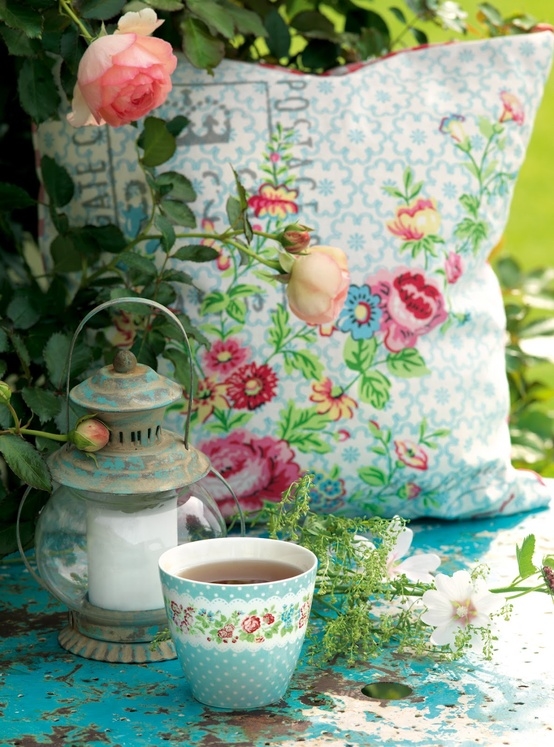 Teacup & Matching Pillow