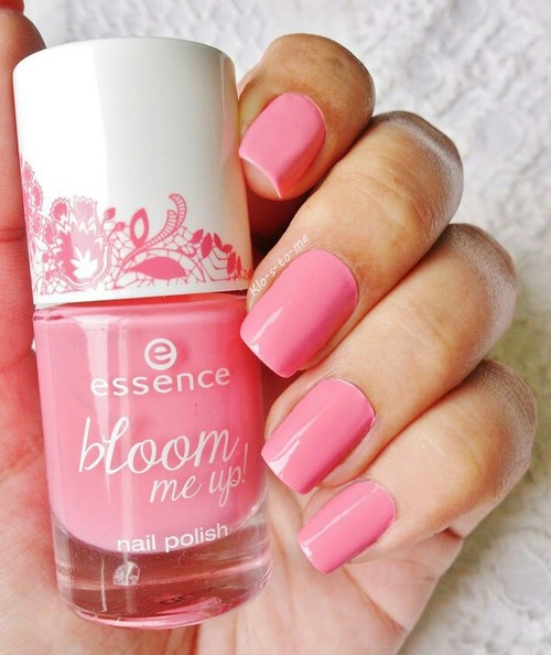 Bloom pink nails Bloom pink nails