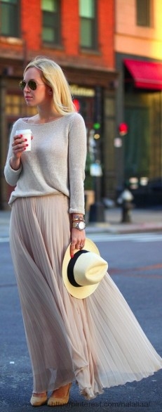 Pleated Maxi Skirt with Sweater & Hat