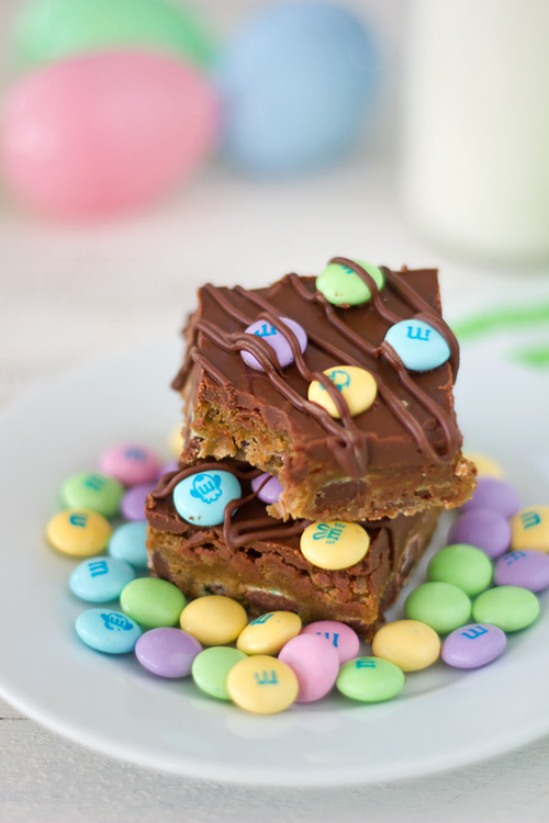 Pastel m&m brownies