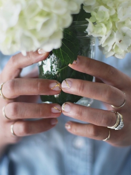Gold Striped Nails