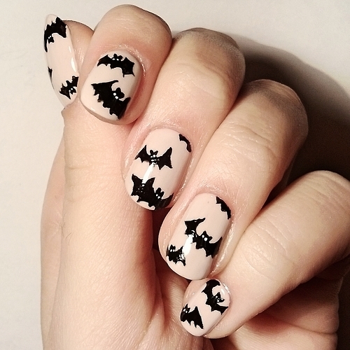 Bat nails Bat nails