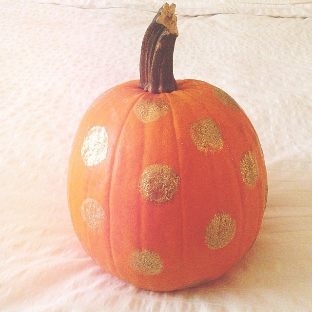 Glitter pumpkin accents Glitter pumpkin accents