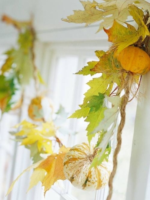 Garland made with Mini Pumpkins and Leaves Garland made with Mini Pumpkins and Leaves