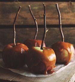 Caramel candy apples Caramel candy apples