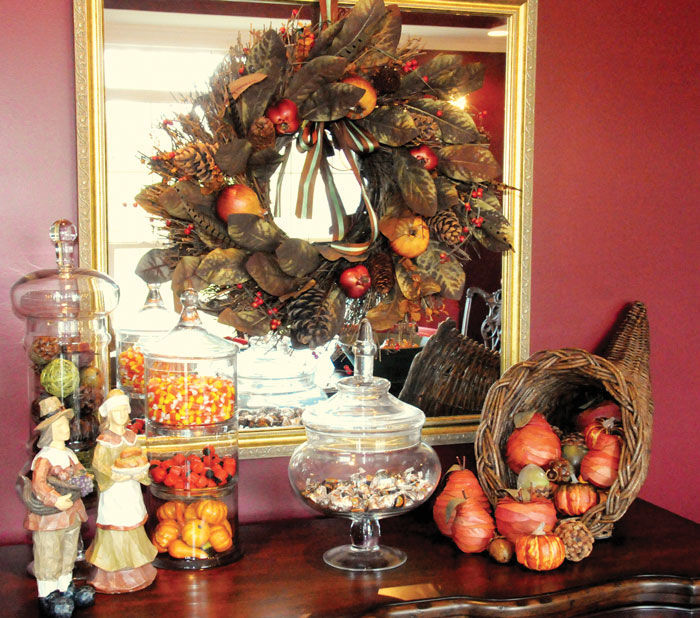 Thanksgiving mantel decoration