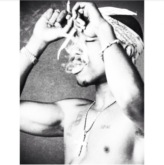 Tupac Smoking Tupac Smoking