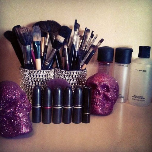 Makeup brush cans Makeup brush cans