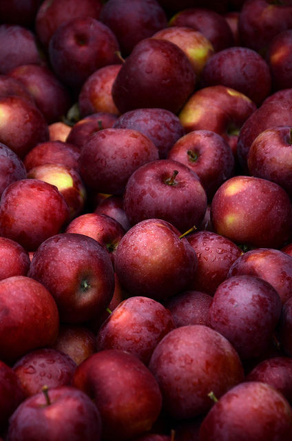 Fresh apples