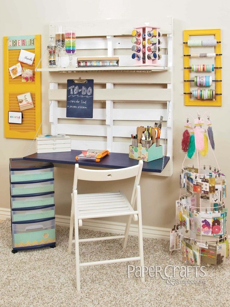 Shipping pallet desk space idea