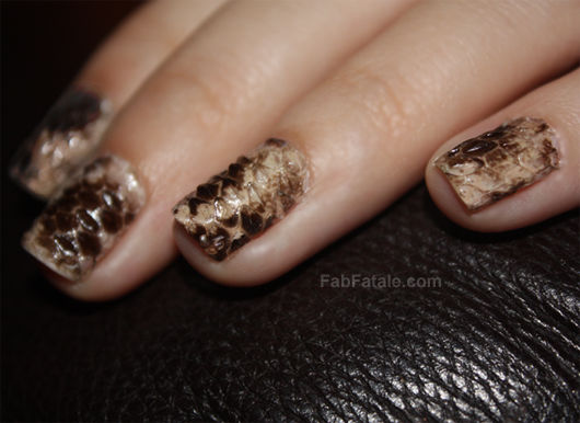 Real snakeskin manicure DIY