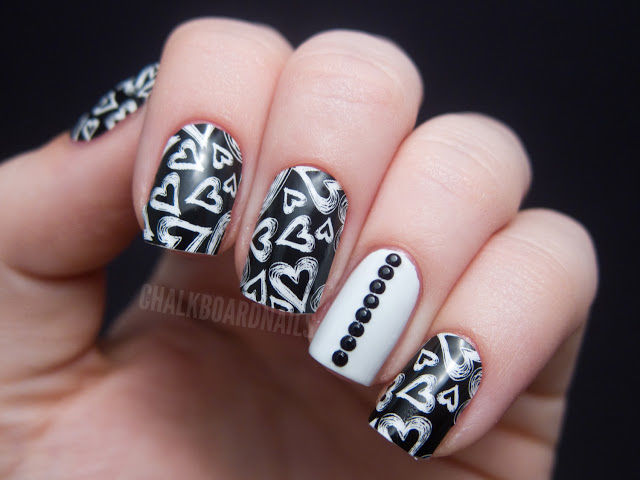 Chalkboard heart nail design Chalkboard heart nail design