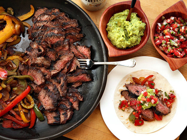 Grilled skirt steak fajitas