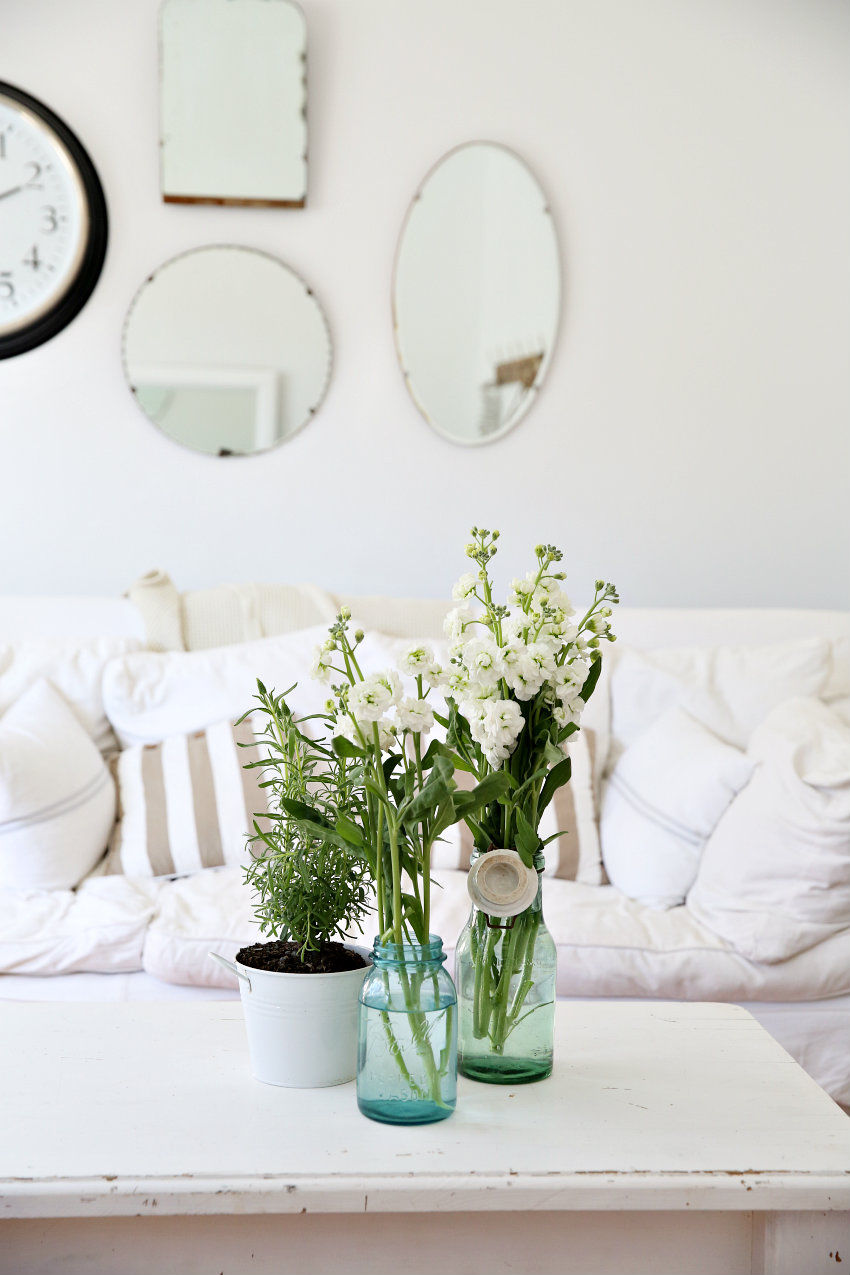 DIY Vintage Mason Jar Tutorial DIY Vintage Mason Jar Tutorial