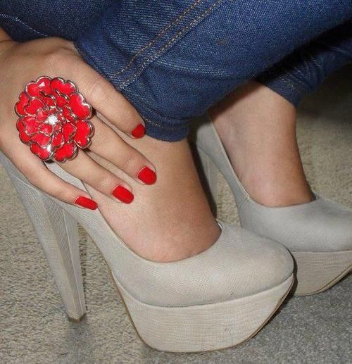High Heels & Nails High Heels & Nails