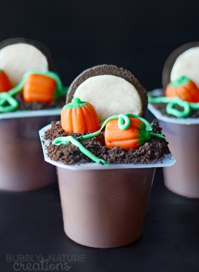 Pumpkin patch pudding cups with oreo full moons